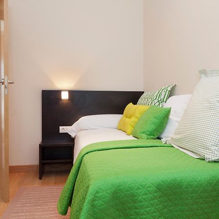 Aparthotel Jardines De Aristi Vitoria-Gasteiz Bilik gambar